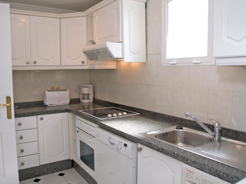 Playa Real Apartment Marbella Room photo